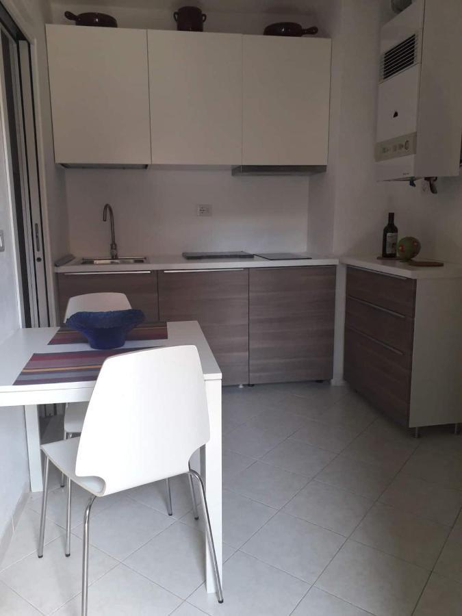 Monolocale Moderno. Recentemente Ristrutturato ลาสเปเซีย ภายนอก รูปภาพ